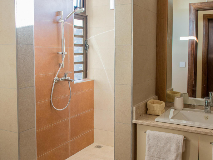 Bathroom 3, Villasun Luxury Villas, Black River