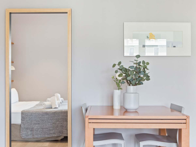 Bedroom 2, Fisa Rentals Gran Via Apartments, Barcelona