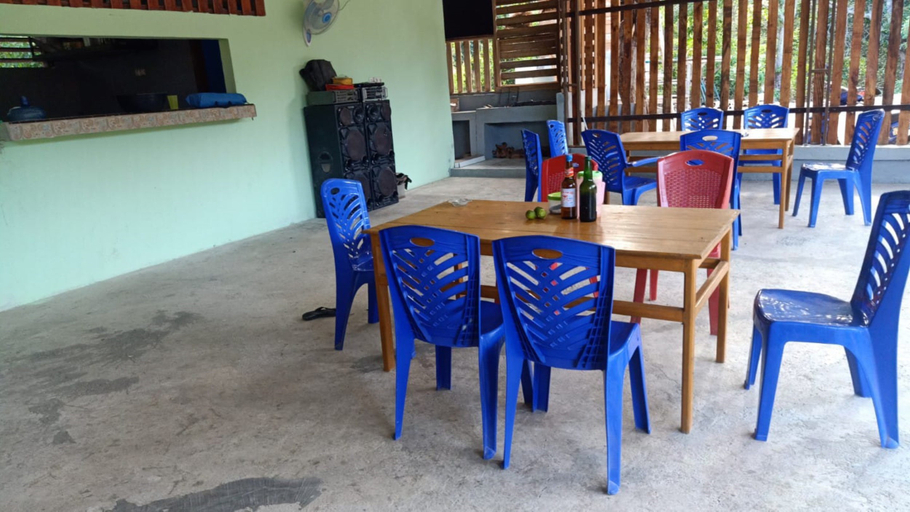 Food & Drinks 4, Penginapan Asidik, Bulukumba