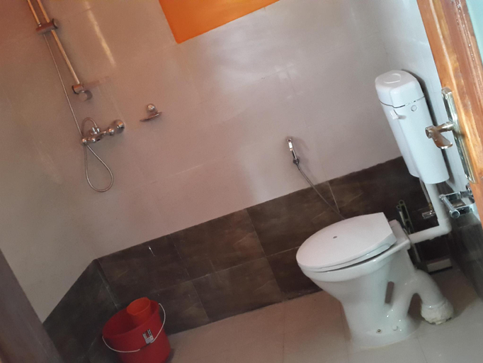 Bathroom 5, Hotel Grand Shambala P. LTD., Dhaualagiri