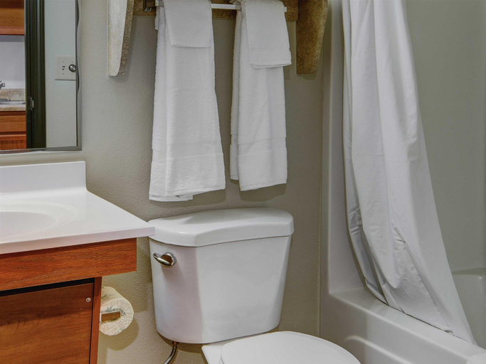 Bathroom 4, WoodSpring Suites Columbus Easton, Franklin