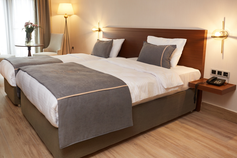 Room 4, Mira Otel, Konak