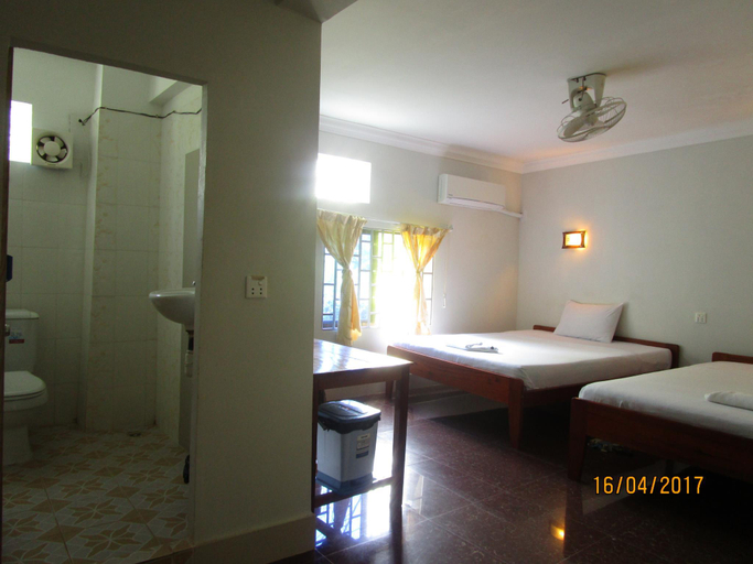 Bathroom 4, Visal Sak Guesthouse, Kaeb