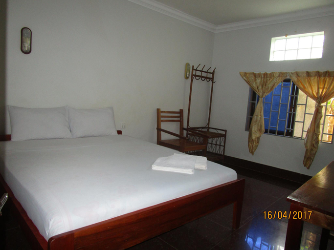Bedroom 3, Visal Sak Guesthouse, Kaeb