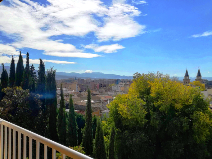 Exterior & Views 2, Hotel Carlos V, Granada