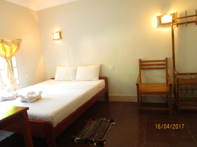 Bedroom 4, Visal Sak Guesthouse, Kaeb