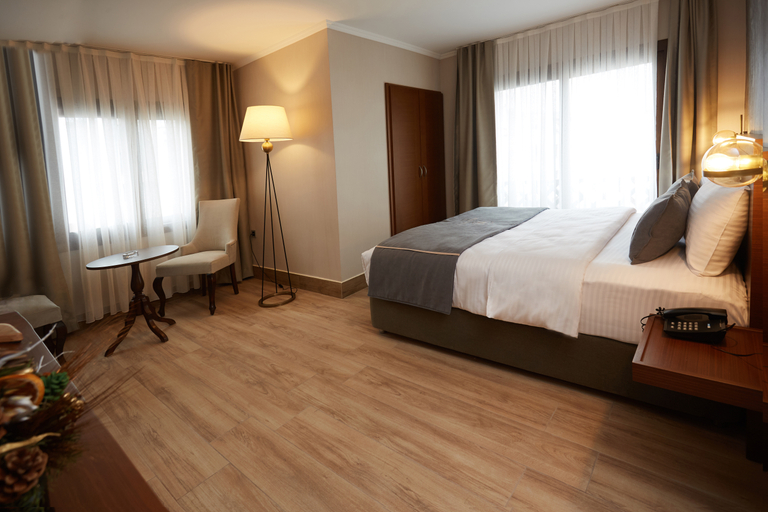 Room 2, Mira Otel, Konak