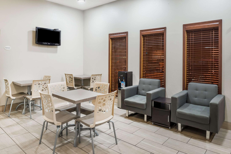 Public Area 2, Super 8 by Wyndham West Plains, Howell