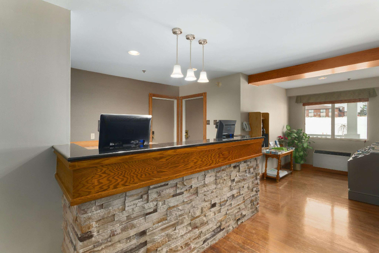 Public Area 2, Travelodge Suites by Wyndham Moncton, Westmorland