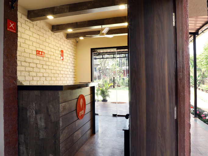 Others 5, Hotel On the Rocks, Satara
