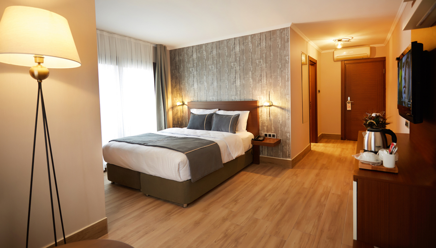 Room 3, Mira Otel, Konak