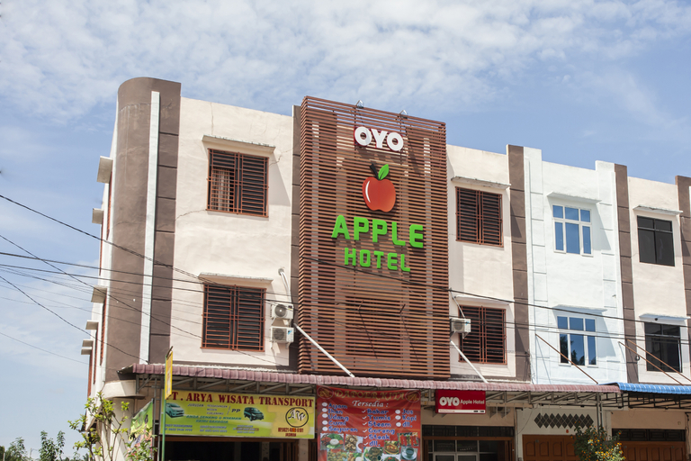 Exterior & Views 1, OYO 1631 Hotel Apple, Simalungun