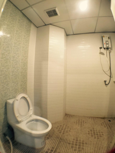 Bathroom, AP Grand Residence & Hotel, Pluak Daeng