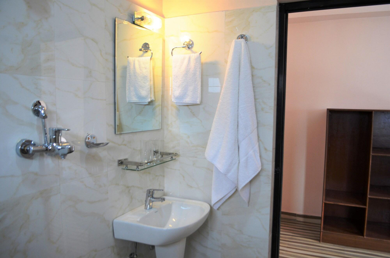 Bathroom 4, Hotel Karuna, Gandaki