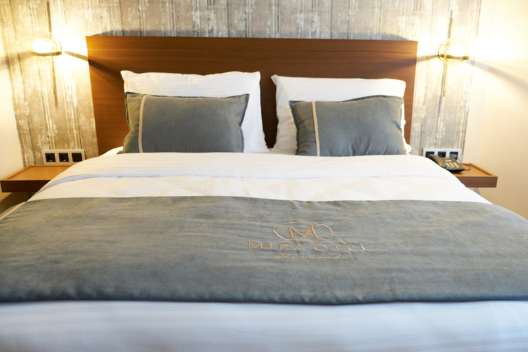 Room 5, Mira Otel, Konak
