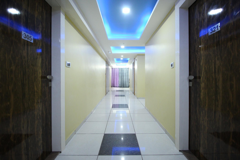 Public Area 2, Hotel Point VIew, Gandhinagar