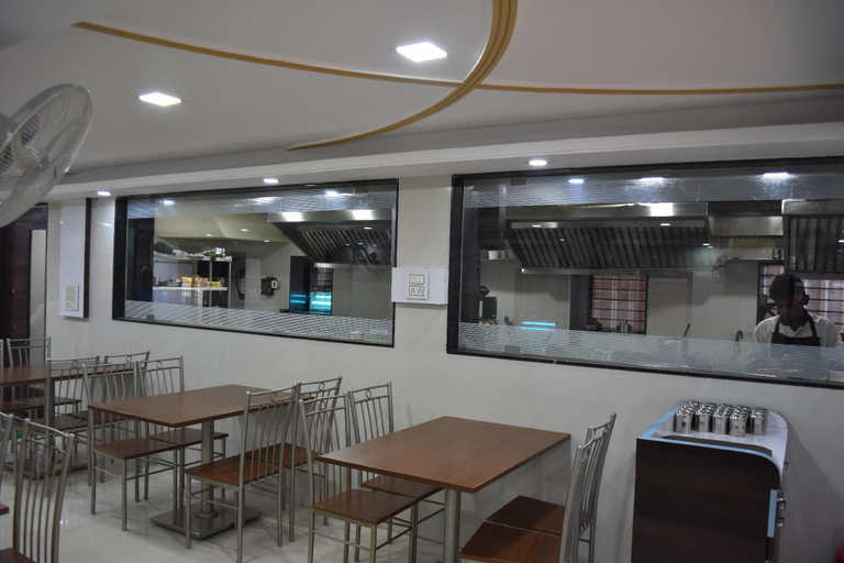 Food & Drinks 5, Hotel Royal Treat Kolhapur, Kolhapur