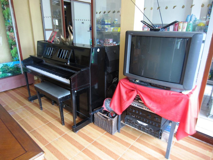 Public Area 2, Flory's Inn, Liloan