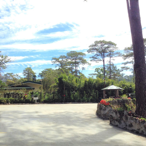 Log Cabin Hotel, Baguio City