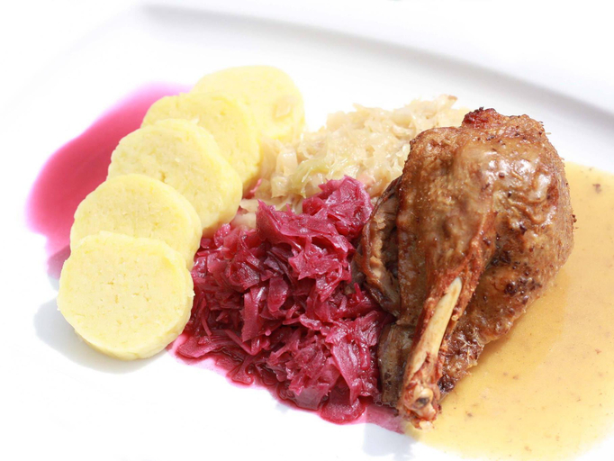 Food & Drinks 5, ホテル フリドロ, Praha - východ