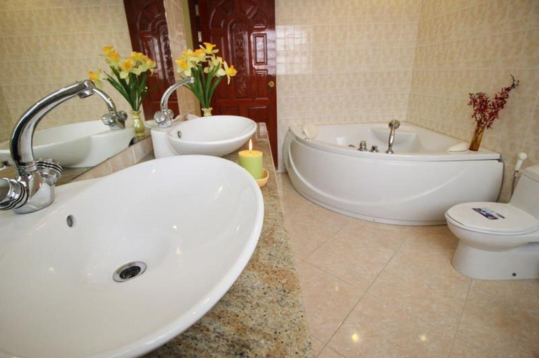 Bathroom 4, Butterfly Garden Boutique Residences by Luxury View, Pattaya