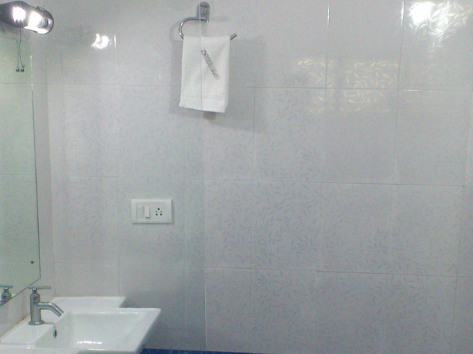 Bathroom 5, Airport Residency, Bangalore Rural