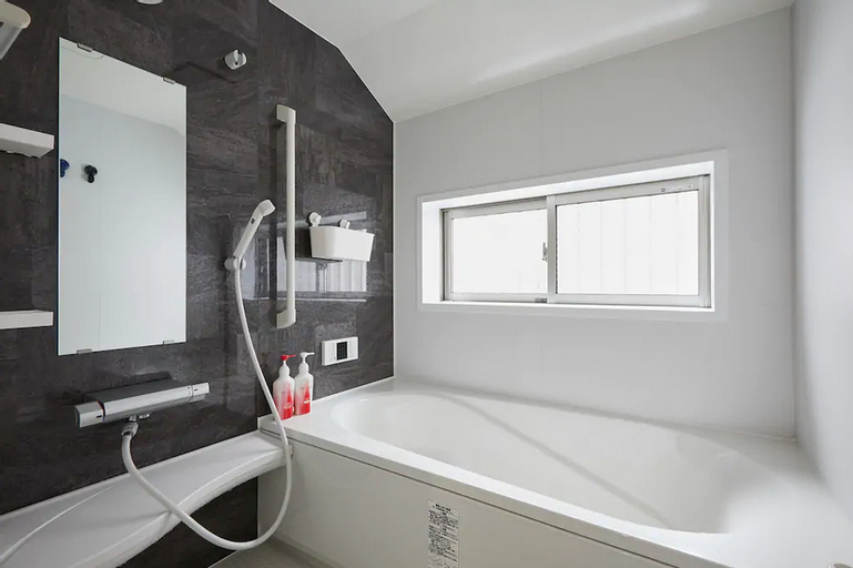 Bathroom 4, A house at koiwa Sta. Easy To Airport And Diseny., Edogawa