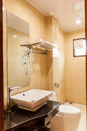 Bathroom 4, Central Boutique Hotel, Vientiane