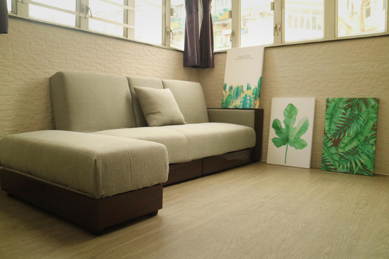 Others 4, New Renovated Apt, 3 double beds, 3 mins to MTR, Kowloon