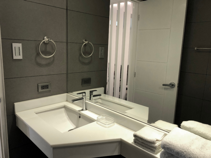 Bedroom 3, Condo - Hotel Style! Close to malls & MRT!, Pasig City