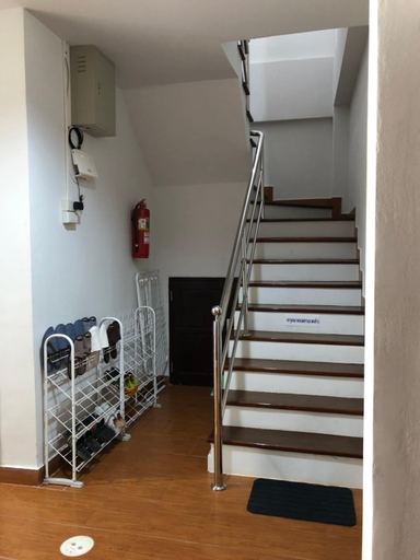 Others 3, Rabbit Hotel, Lom Sak