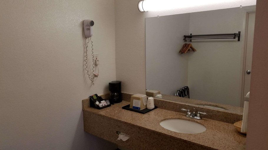 Bedroom 10