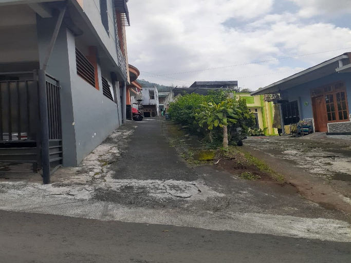 Exterior & Views 3, Villa Onny, Malang