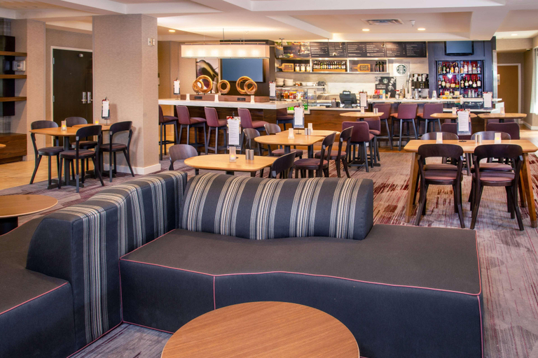 Food & Drinks 5, Comfort Inn & Suites Bethlehem Lehigh Valley Airport, Lehigh