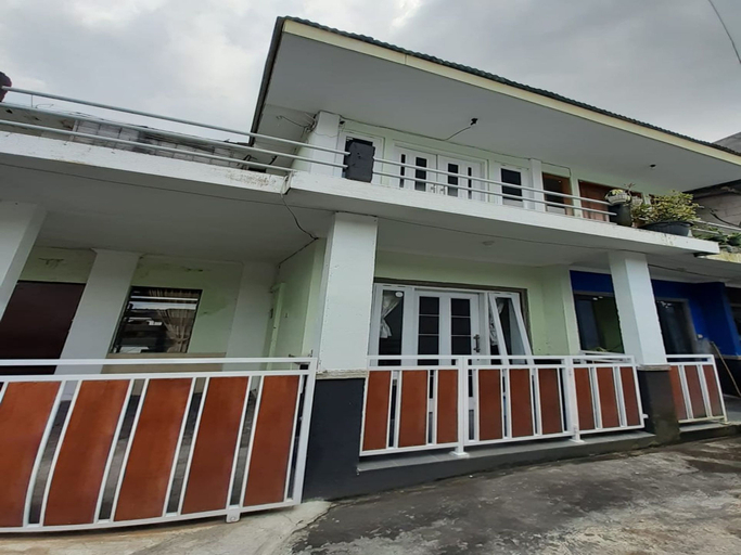 Exterior & Views 2, Villa Onny, Malang