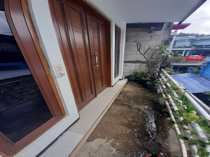 Exterior & Views 4, Villa Onny, Malang