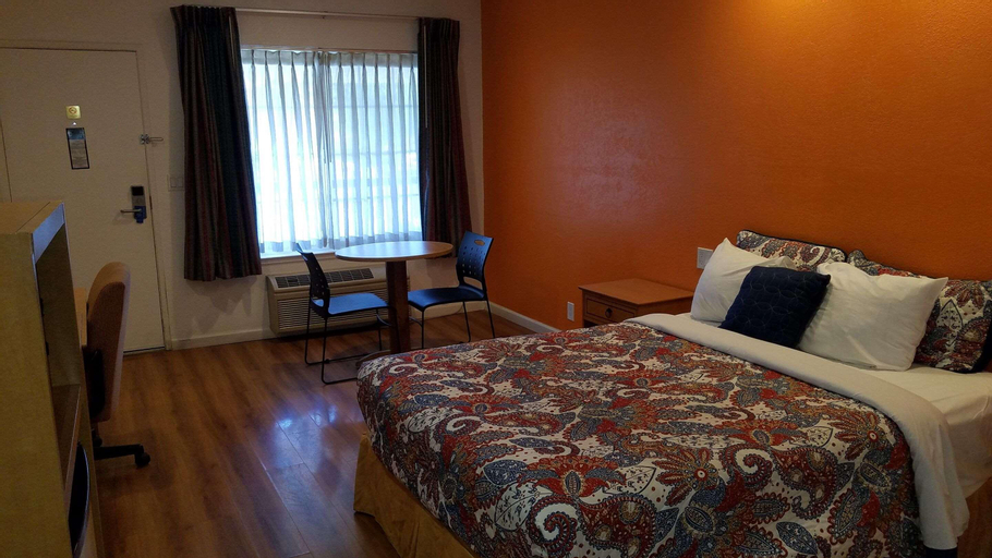 Bedroom 6