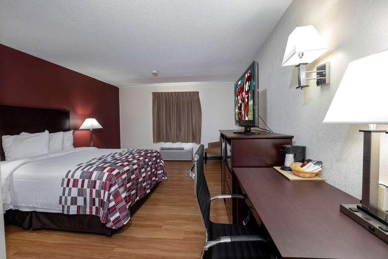 Bedroom 3, Red Roof Inn Warrenton, Fauquier