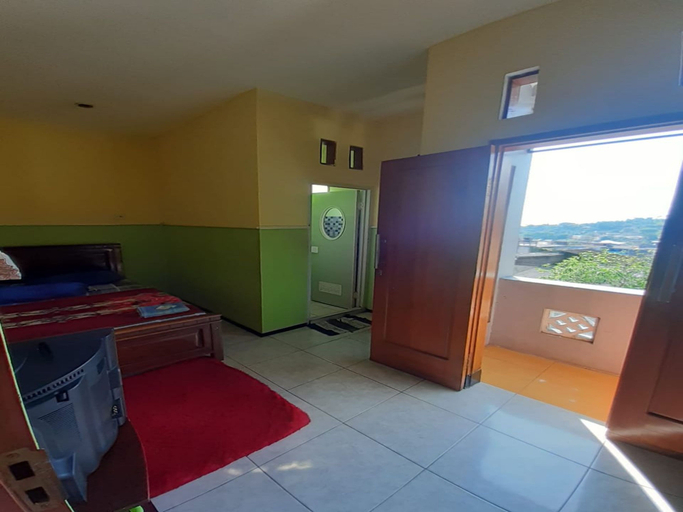 Bedroom 5, Villa Onny, Malang