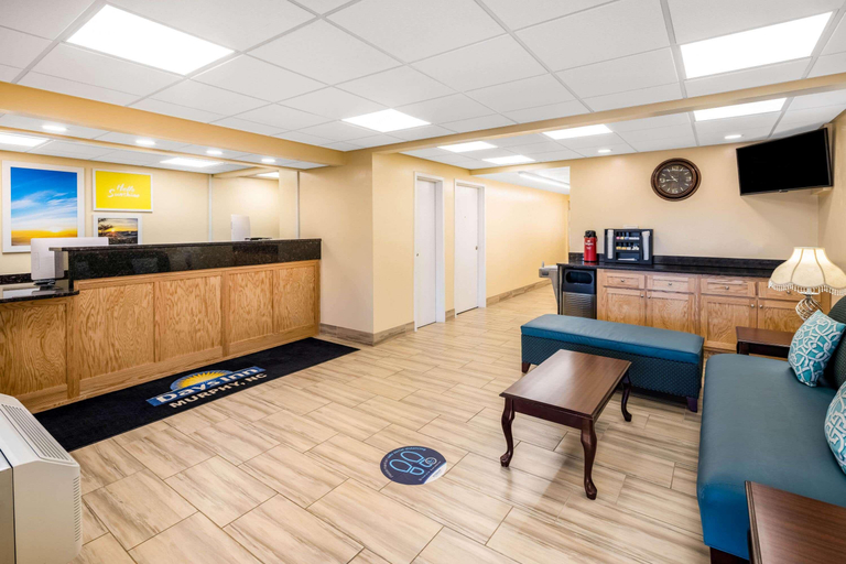 Public Area 2, Days Inn by Wyndham Murphy, Cherokee