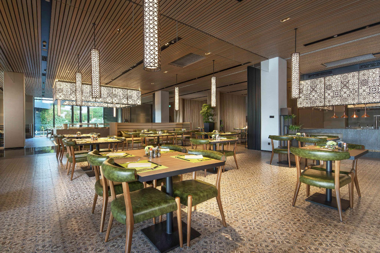 Food & Drinks 5, Melia Chongqing, Chongqing