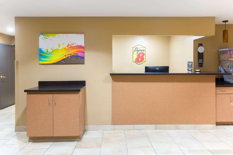 Public Area, Super 8 by Wyndham Radcliff Ft. Knox Area, Hardin