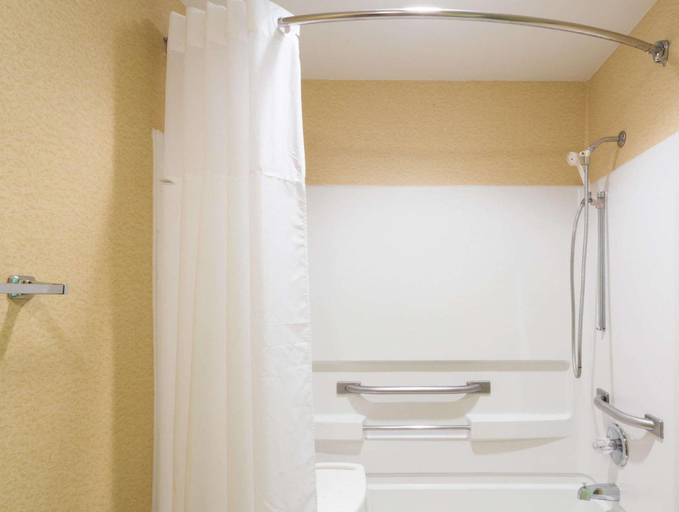 Bathroom 5, Ramada by Wyndham Bettendorf, Scott