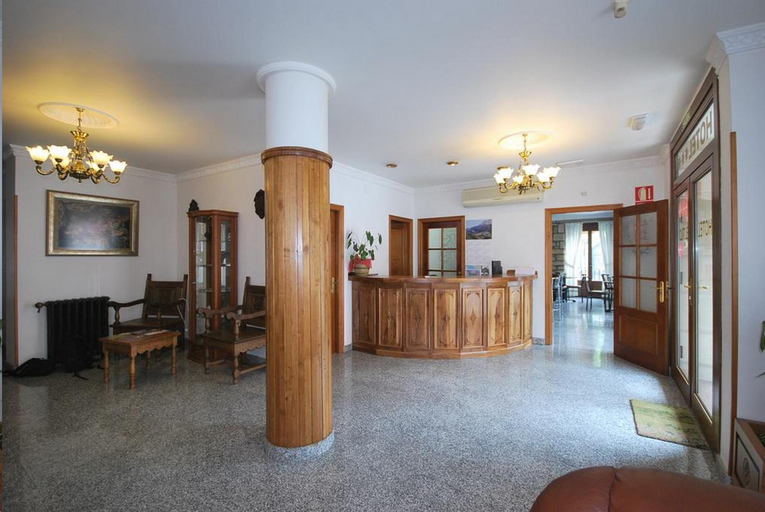 Others 5, Hotel El Tilo, Asturias