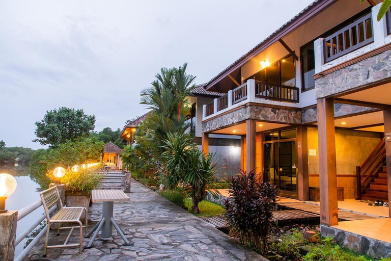 Public Area 2, Baanrimnam Resort Trat, Muang Trat