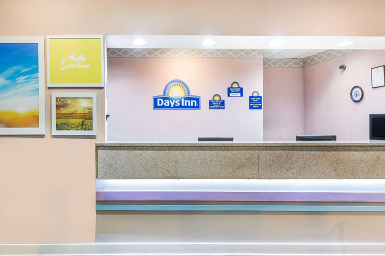 Public Area 2, Days Inn By Wyndham Walterboro, Colleton