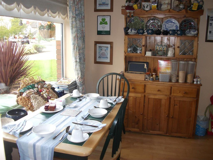 Food & Drinks 4, Aaron Vale B & B