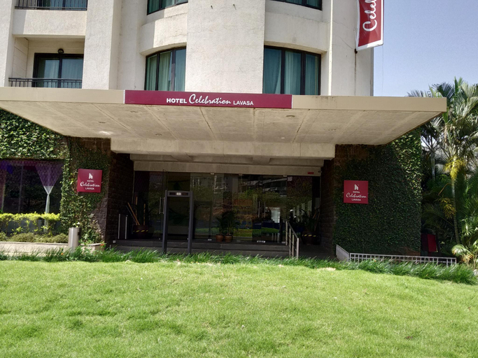 Entrance, Hotel Celebration Lavasa, Pune
