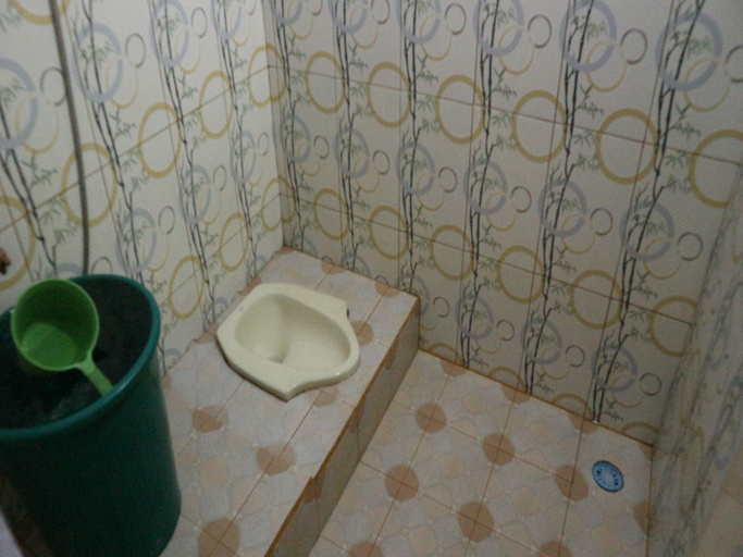 Bathroom 5, RnJ Homestay, Banyuwangi