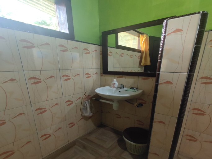 Bathroom 5, Hadi Homestay, Banyuwangi